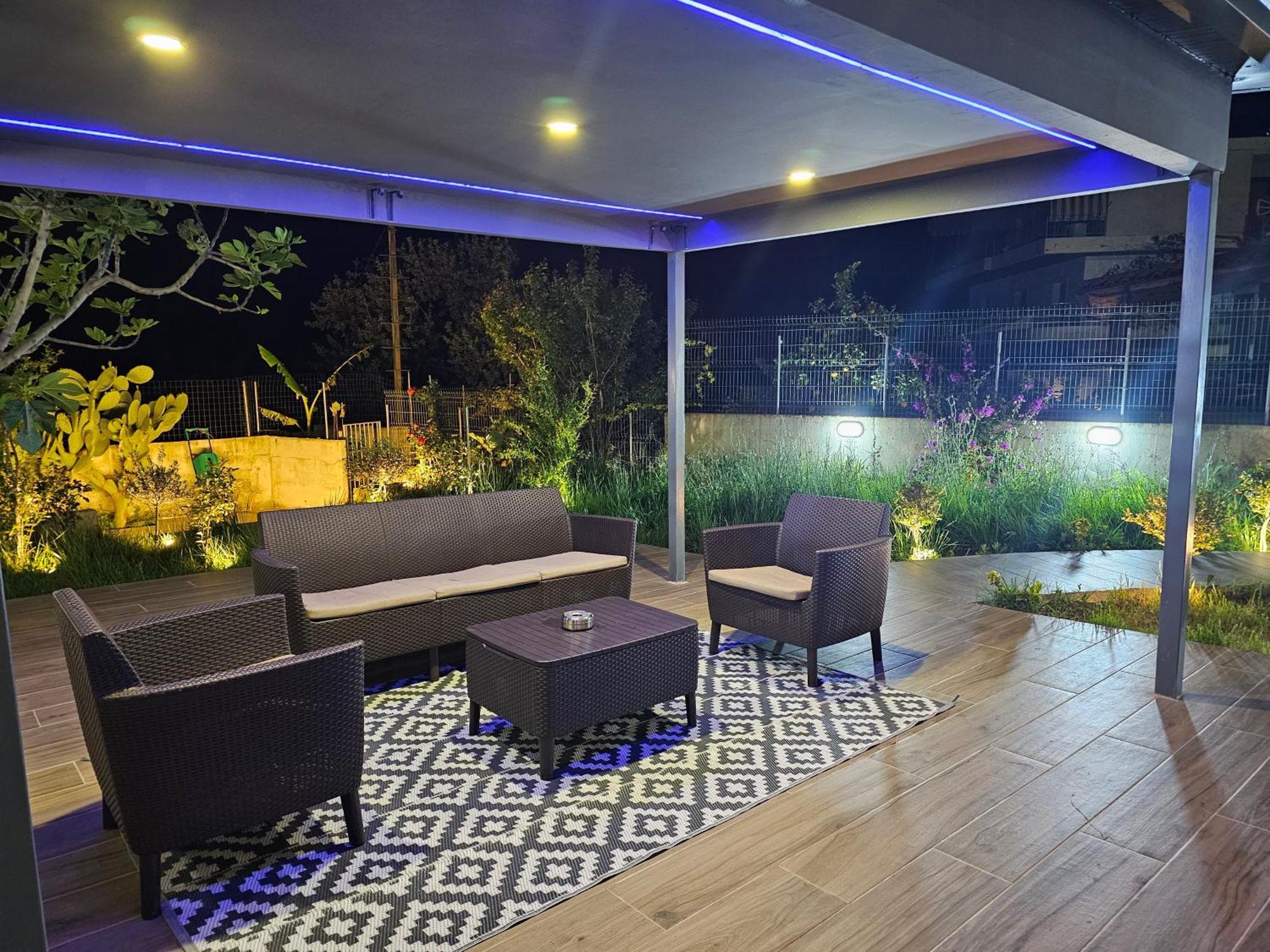 Viewtopia House Dhermi Exterior photo